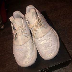 Jordan eclipse premium hc gg